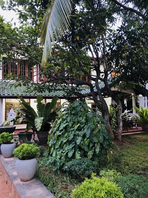 Pearl House Resort Anuradhapura Buitenkant foto