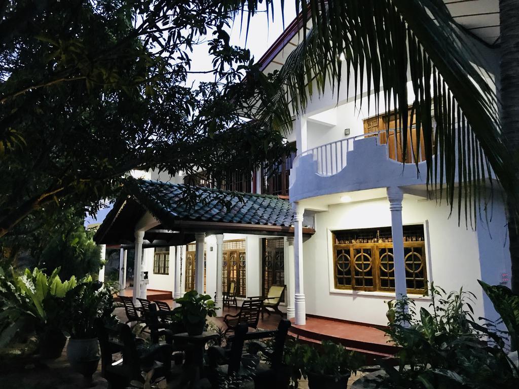 Pearl House Resort Anuradhapura Buitenkant foto